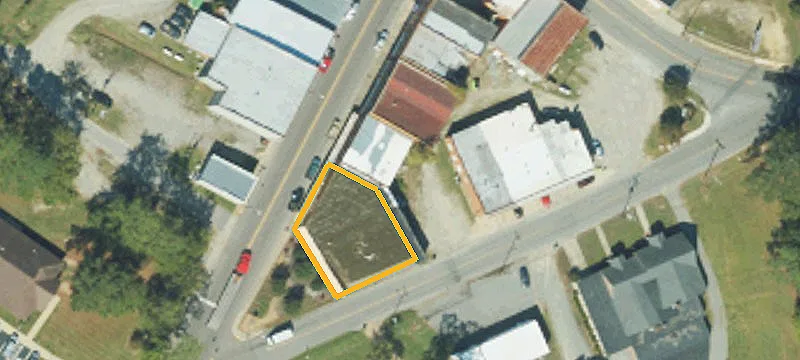 129 Main St