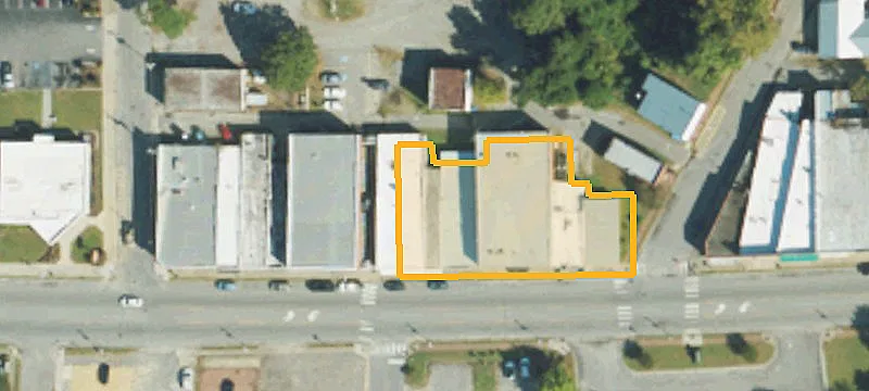 307 Main St