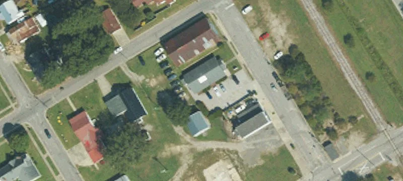 105 Commercial Ave