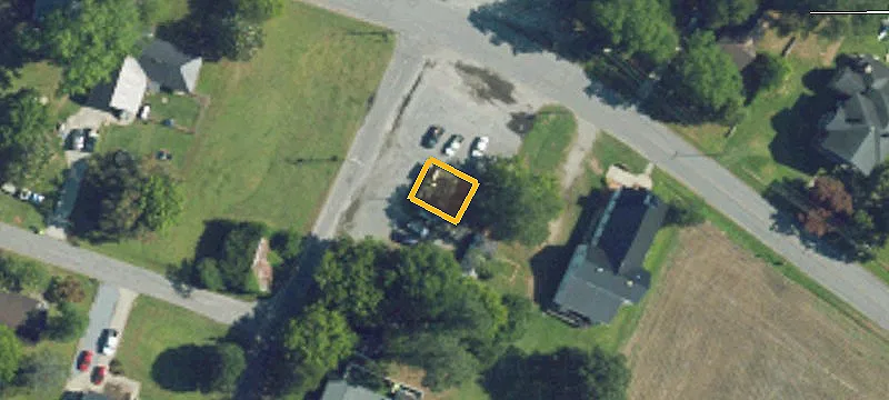 2200 Main St