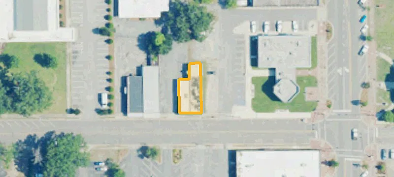 112 Edinborough Ave