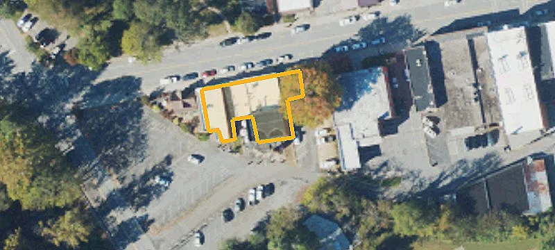221 Main St