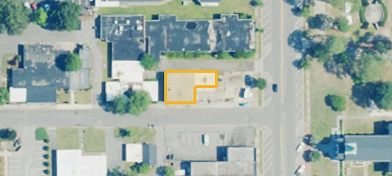 106 Campus Ave