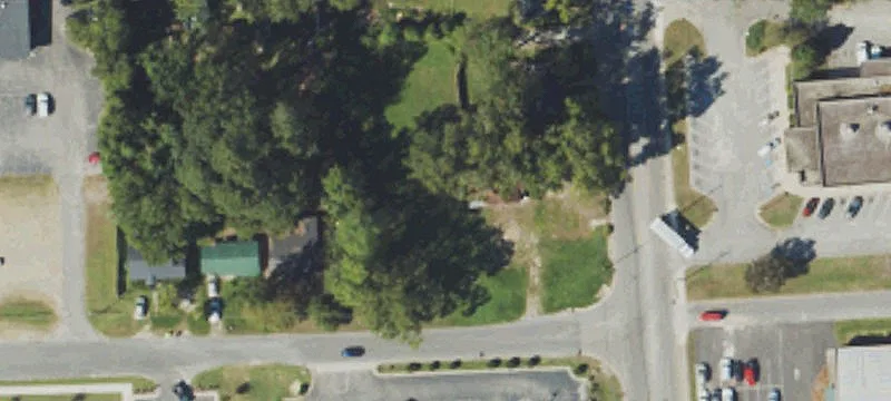 112 Lee St Near