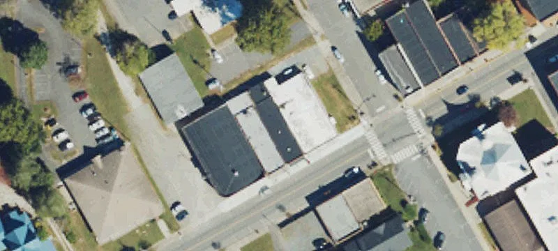 915 Main St