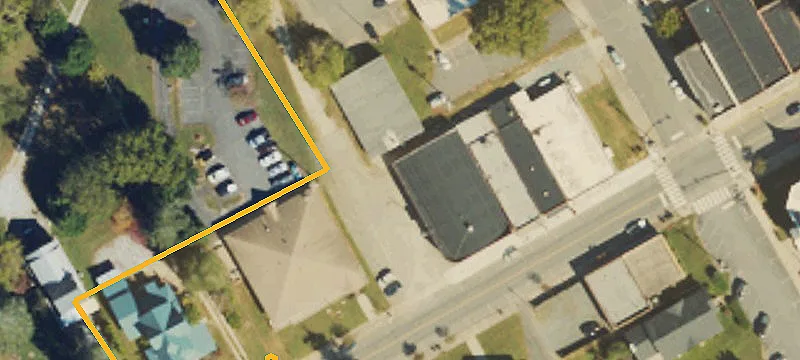 889 Main St