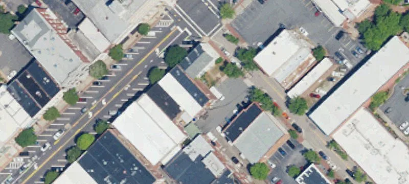 129 Main St