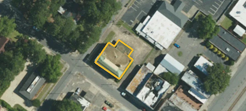 124 James St