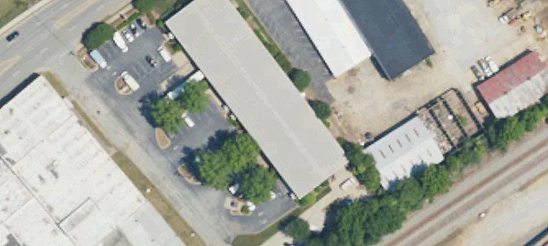 1935 Main St