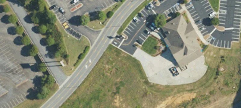 3392 Cloverleaf Pkwy