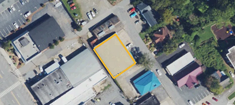 39 Hickory St