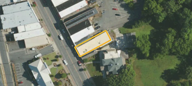 318 Main St