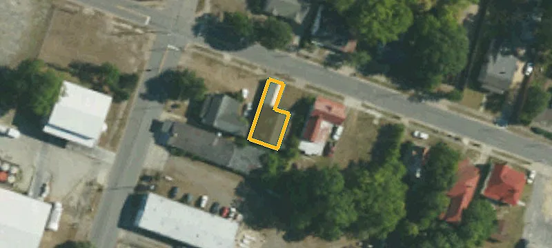 204 Holly St