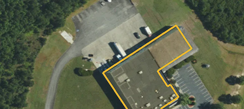 104 Commercial Ave