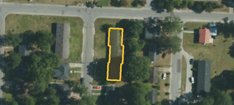 900 Hopkins St