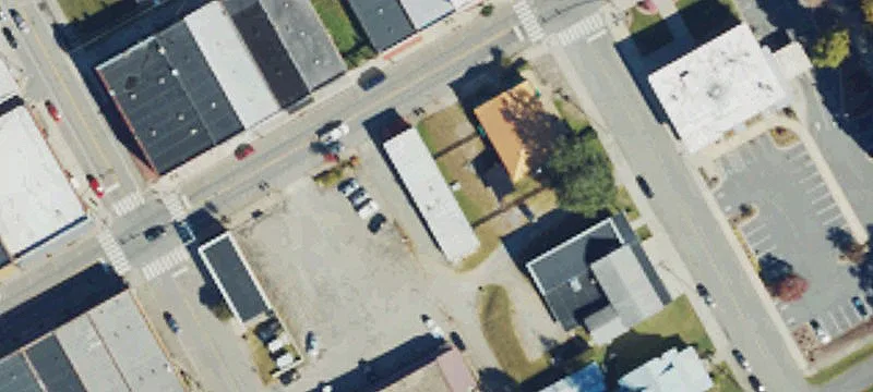 1046 Main St