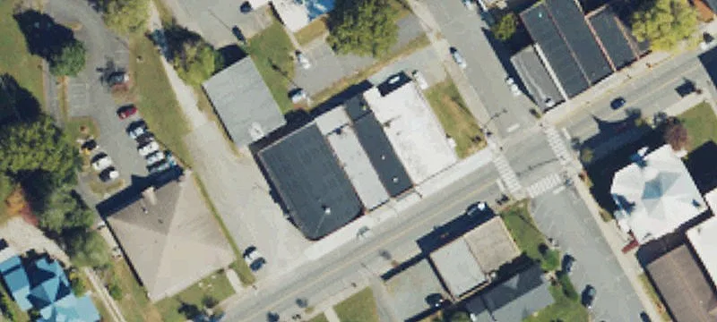 911 Main St