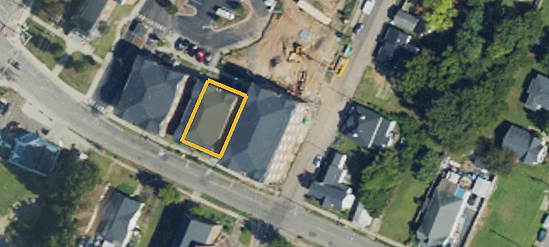 1211 Main St