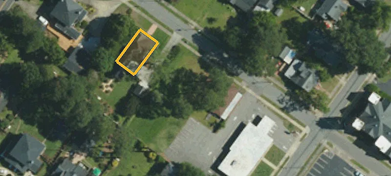 205 John St