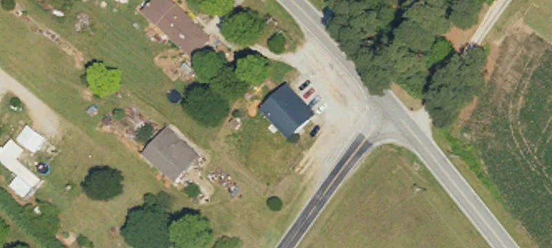 6325 Woodleaf Rd