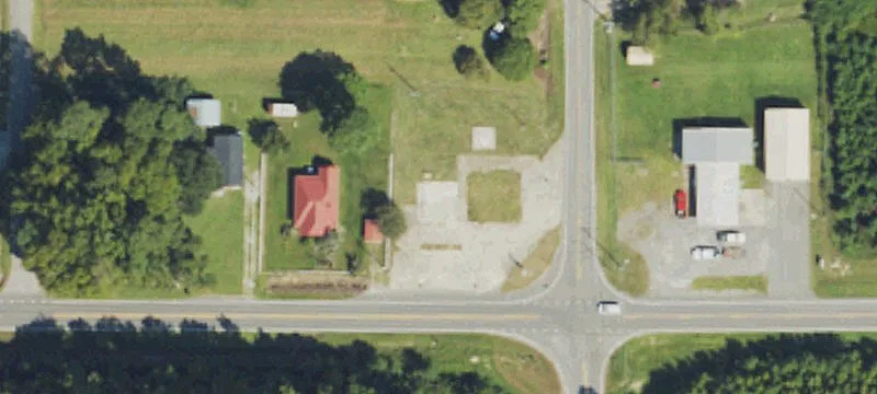 1306 Old Hwy 74th 76