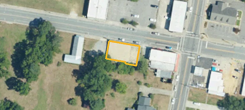 105 College St