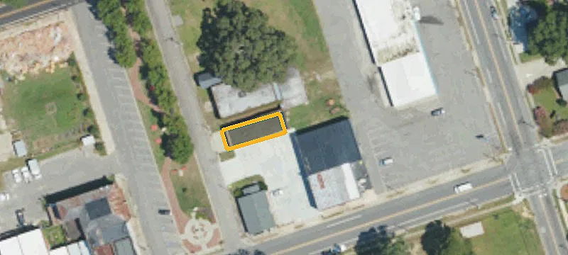 104 Railroad St