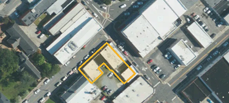 101 Main St
