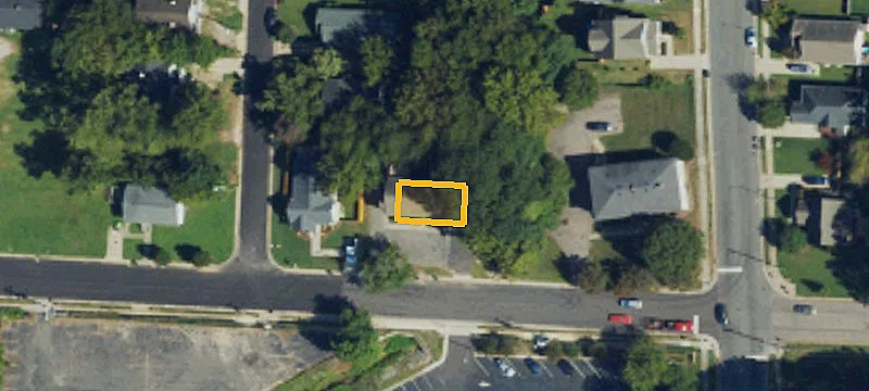 807 Bragg St