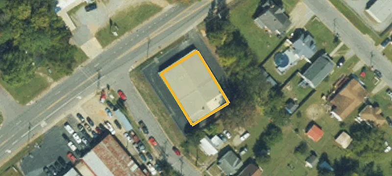 1570 Roanoke Ave