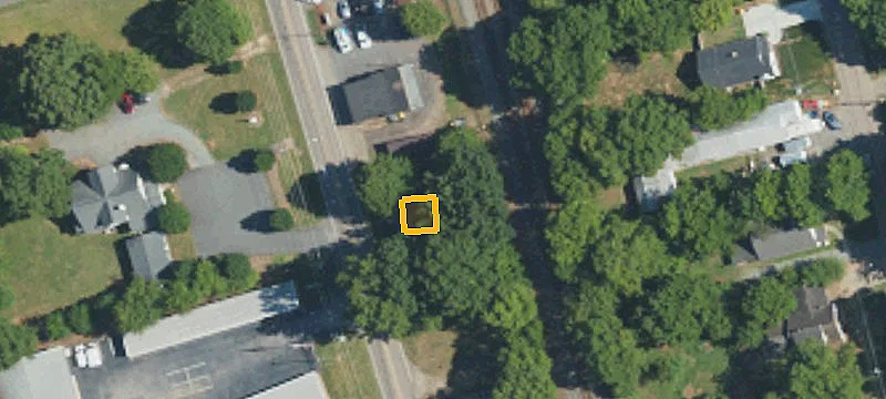 2705 Main St