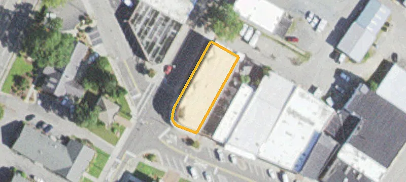 124 Main St