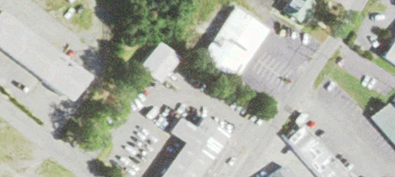 990 Bennett St