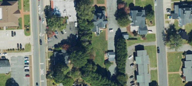 105 Trollinger Ave