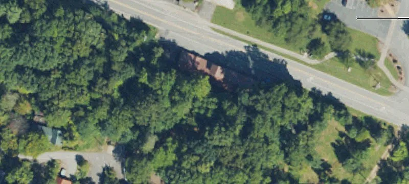 2975 Memorial Hwy