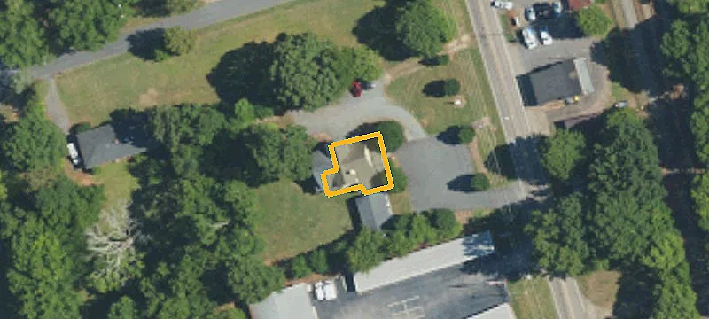 2702 Main St