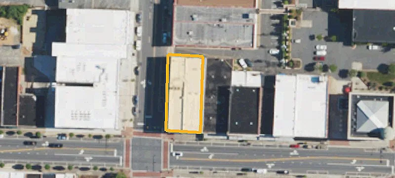 152 Main St
