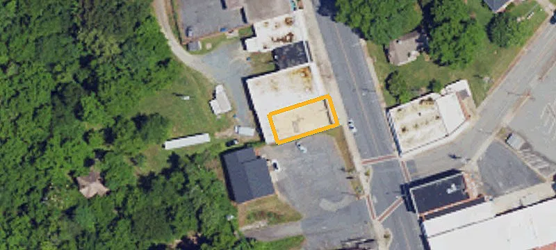 1526 Main St