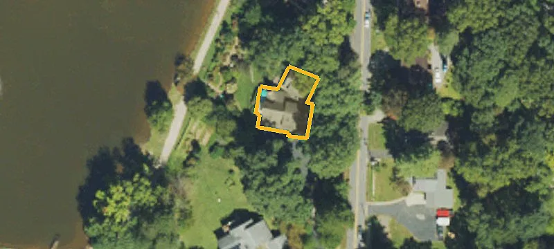 207 Rhododendron Ave