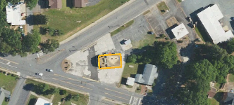 1621 Main St