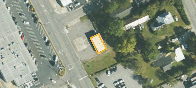 1915 Main St