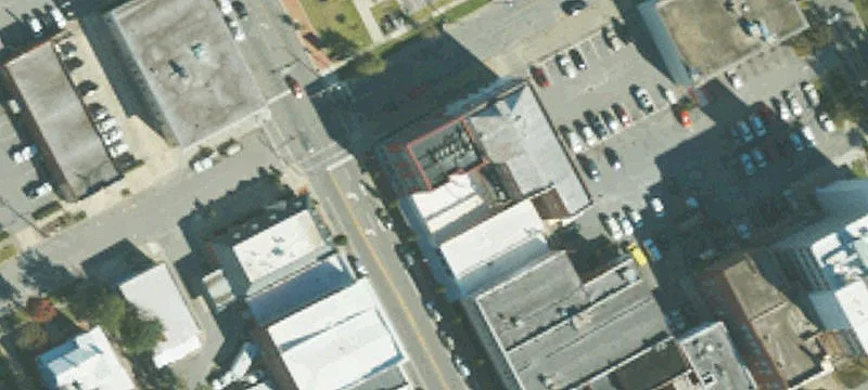 425 Main St