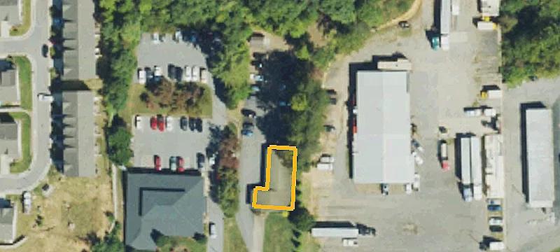 1215 Smokey Park Hwy