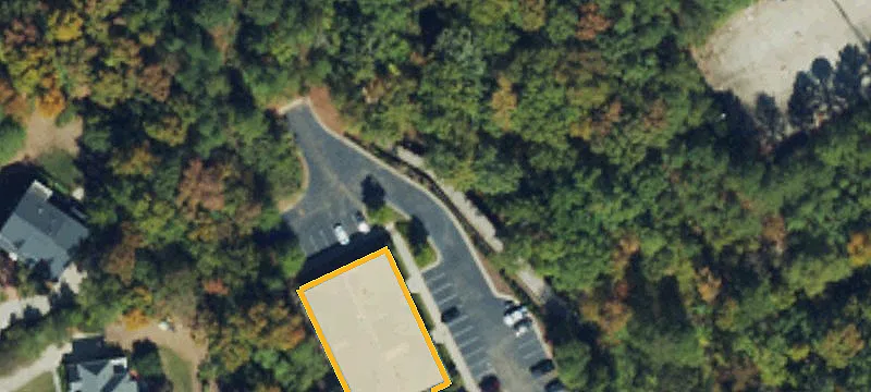 401 Cascade Pointe Ln, Unit 101