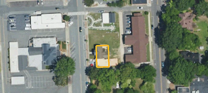 211 Main St