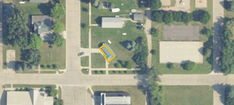 137 Morton Ave