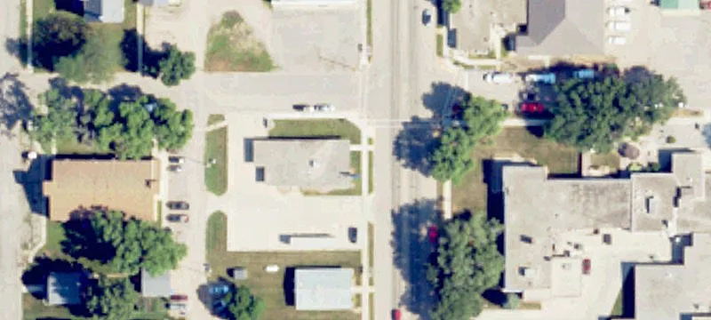 902 Main St