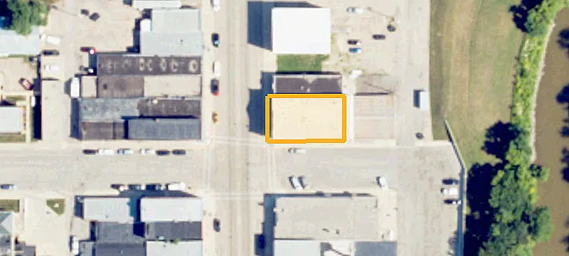 401 Main St