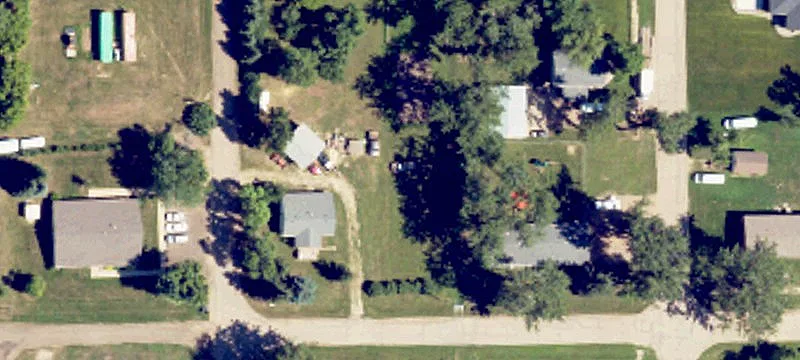 311 2nd W St