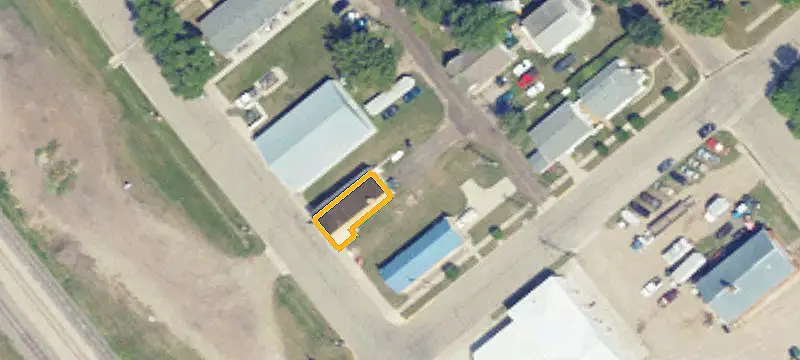 517 Railroad E Ave